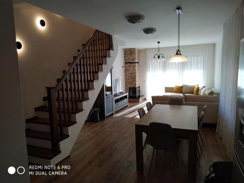 Brezovica Luxury Villa, ブレゾヴィツェ エクステリア 写真